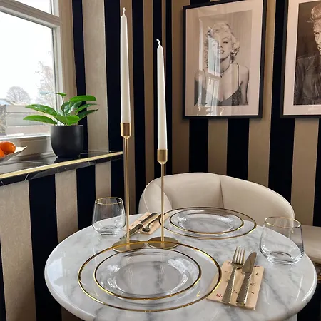 Nero Uno Apartament *