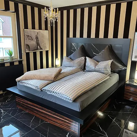 Nero Uno Apartment *